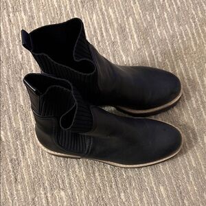 Dolce Vita boots size  9